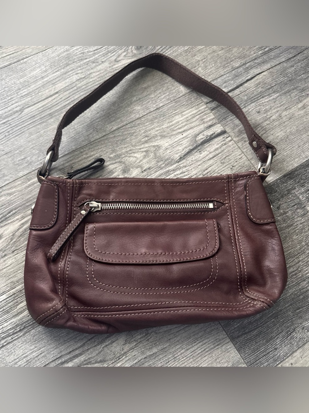 Women’s Fossil Leather Shoulder Bag in Dark Brown
